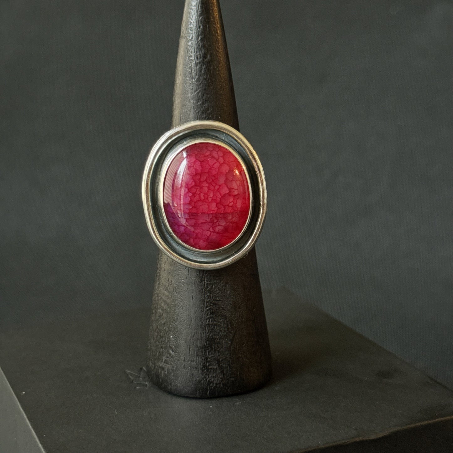 Pink Dragon Vein Agate Oxdised Sterling Silver Ring - Size R 1/2